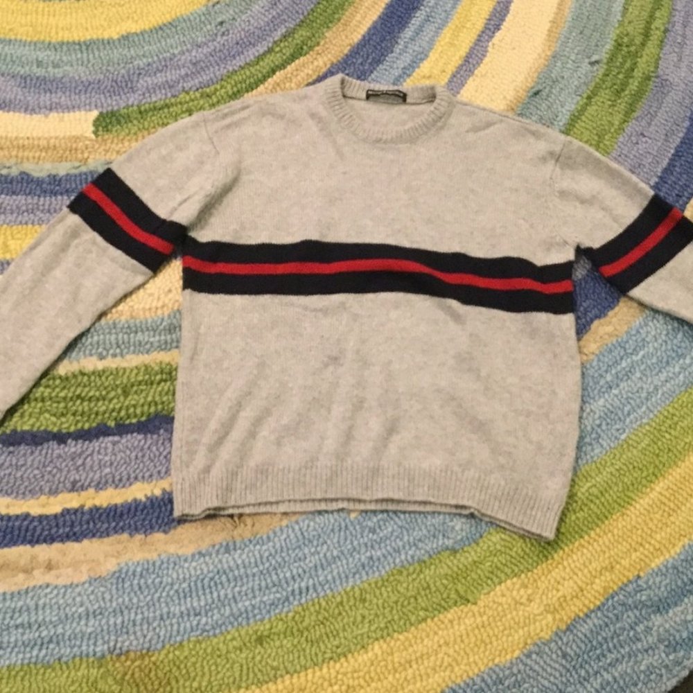 Brandy Melville Bernadette grey, red striped shirt